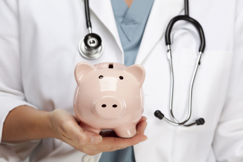 Women Physicians Still Earn Less Than Their Male Counterparts              